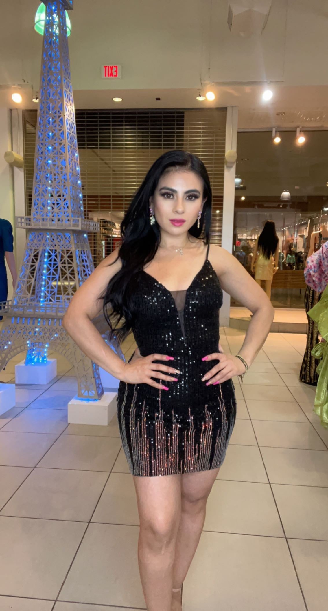 Vestido Corto de Tirantes