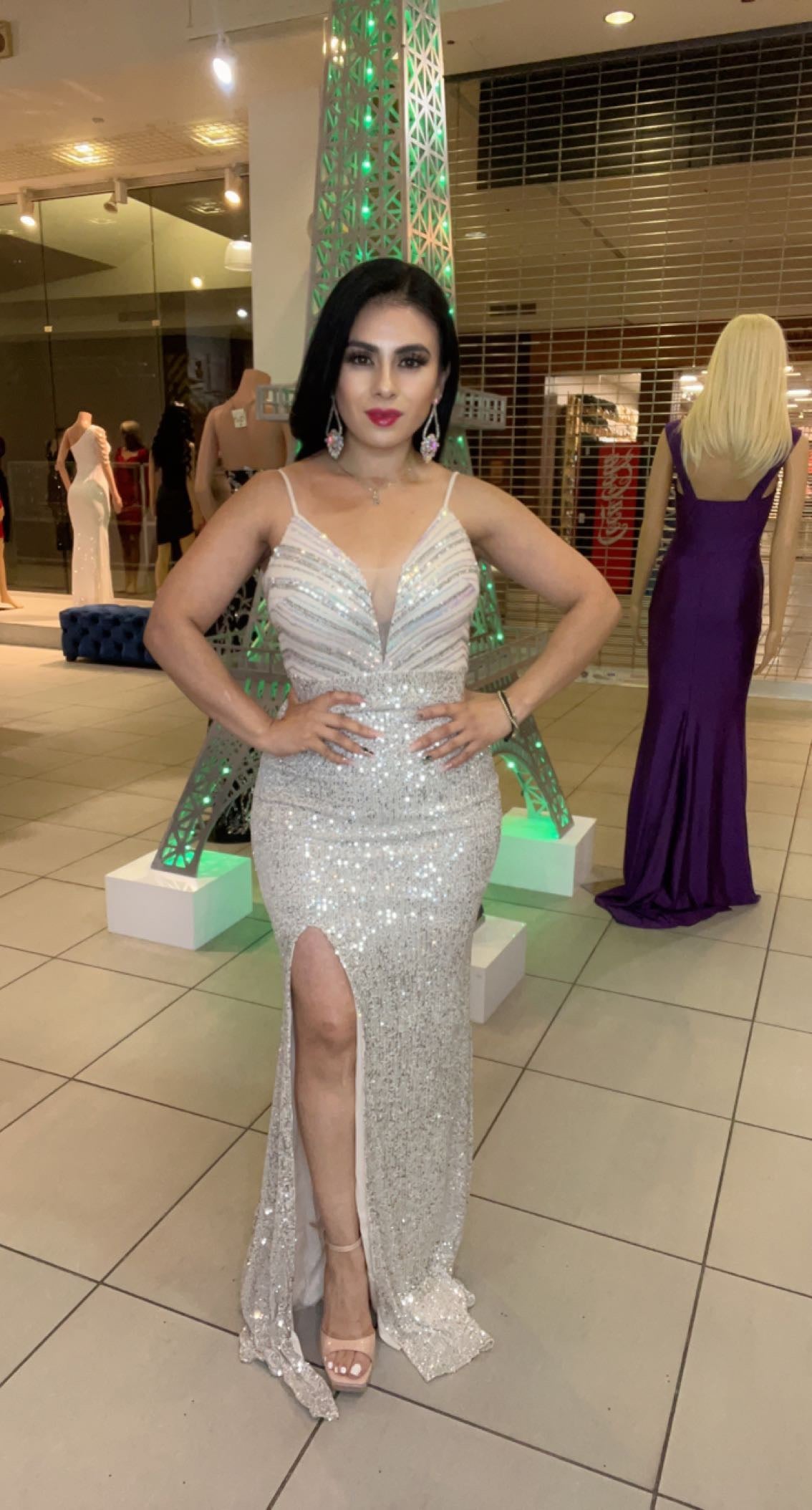 Vestido de Tirantes Pierna Abierta