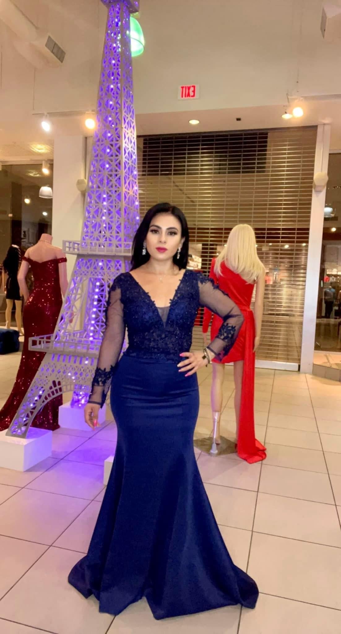 Vestido con Mangas de Velo