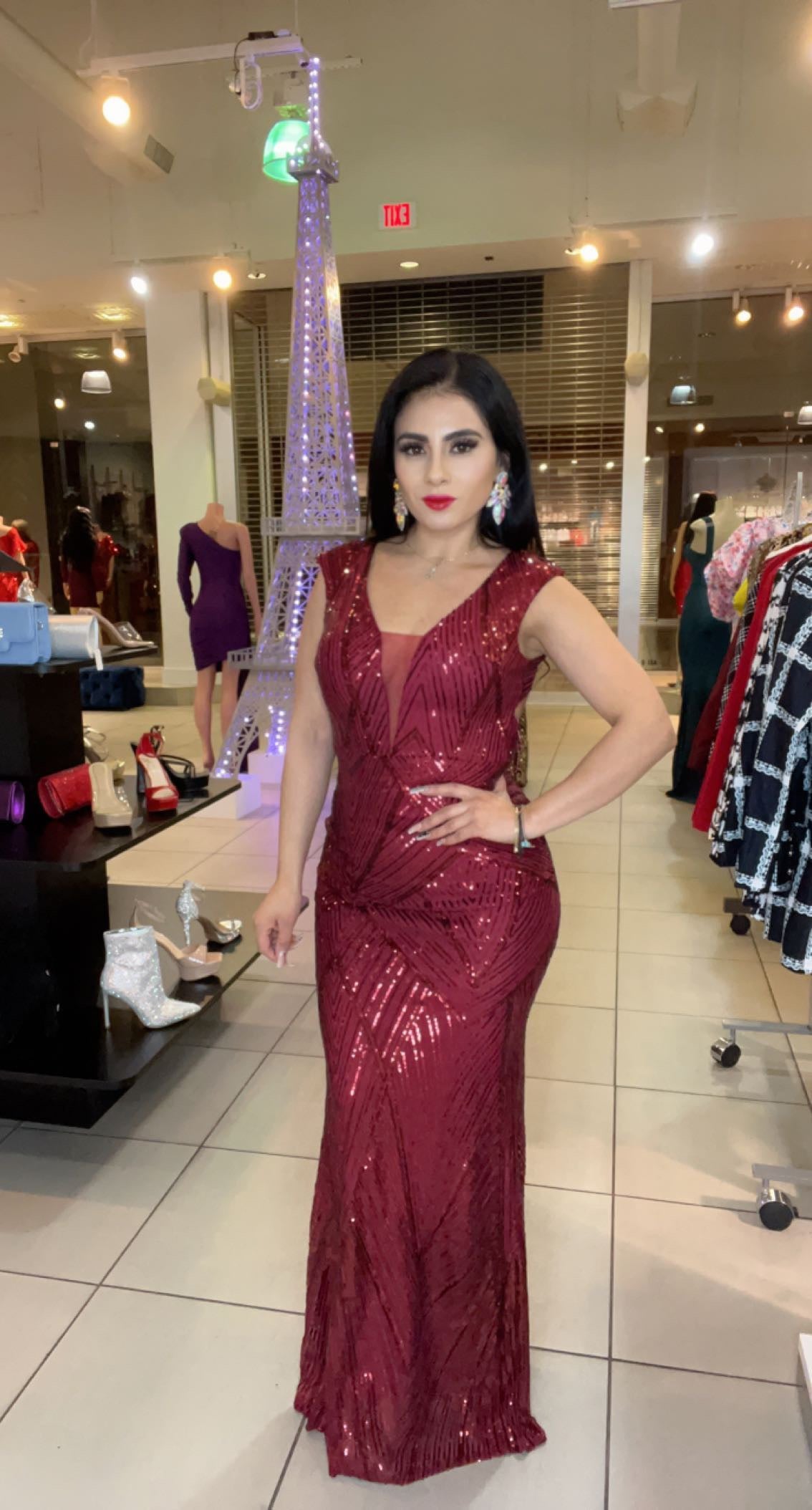 Vestido Espalda con Cadenas