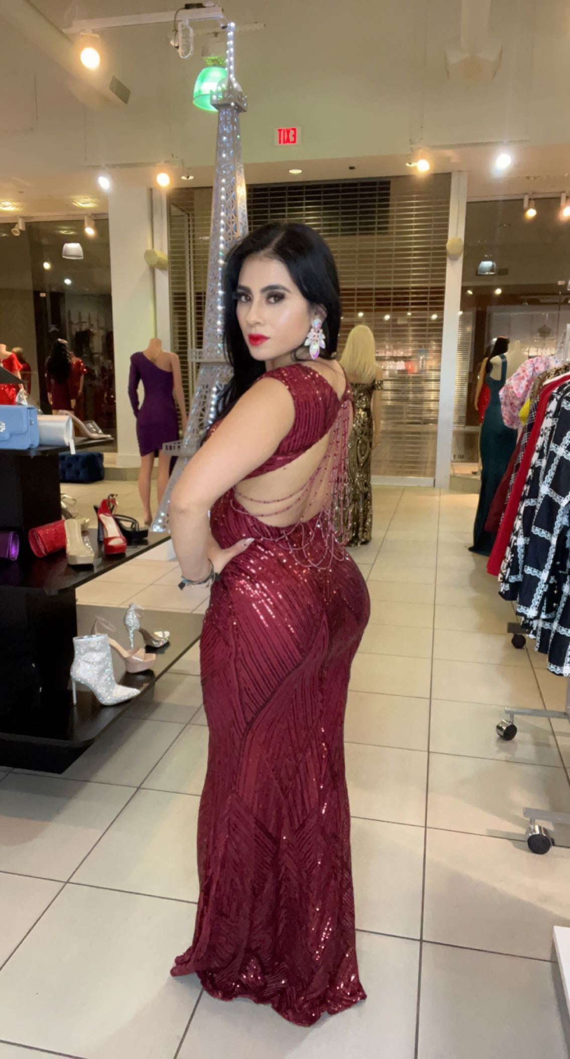 Vestido Espalda con Cadenas