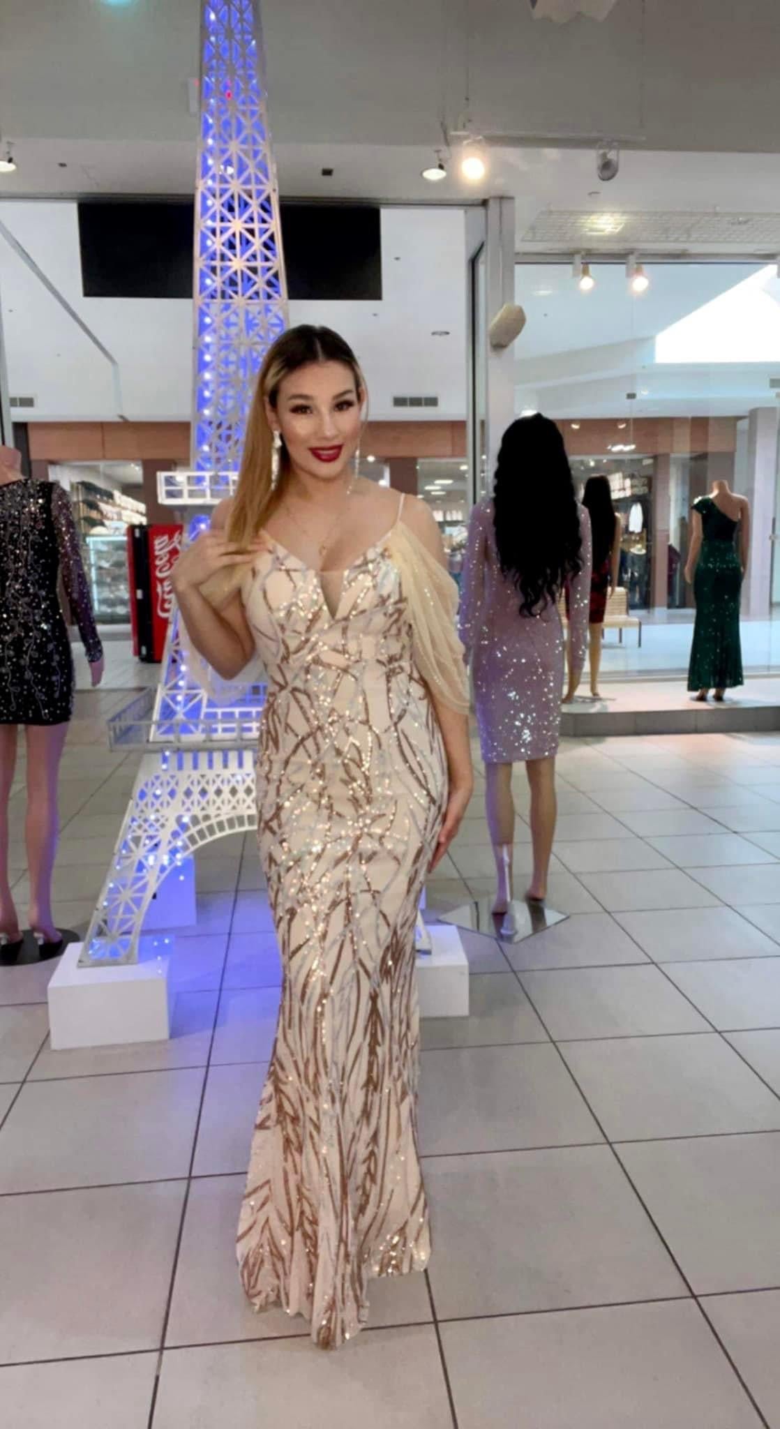 Vestido con Mangas de Velo