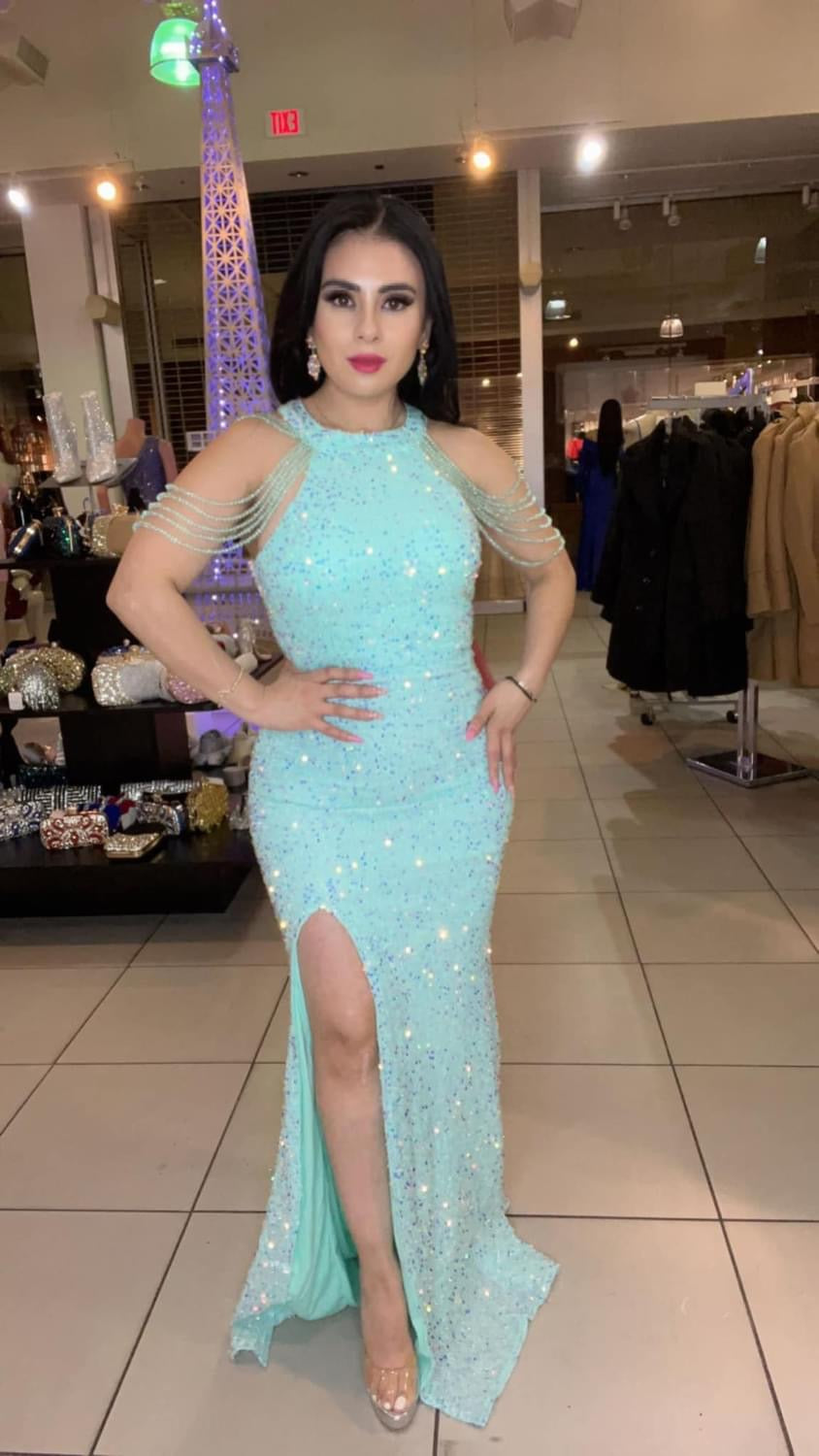 Vestido con Cadenas y Grande Lentejuela
