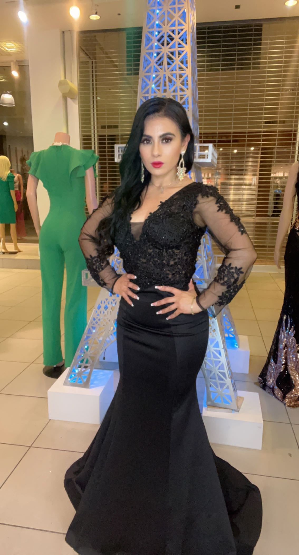 Vestido con Mangas de Velo